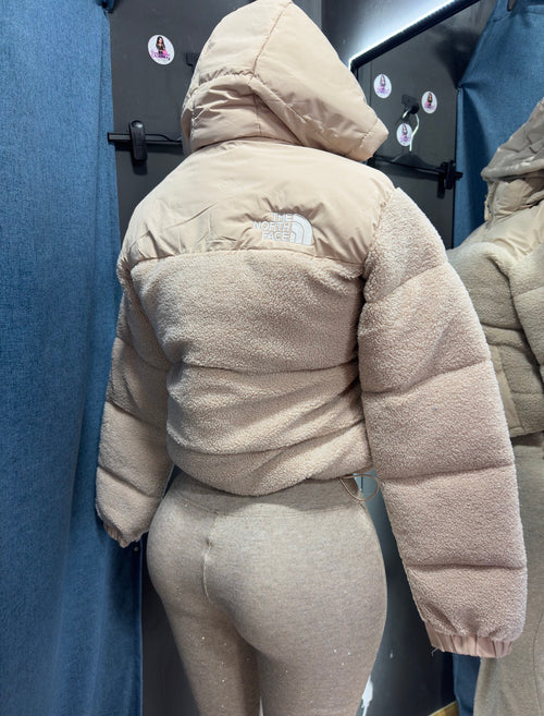 Chaqueta estilo TNF